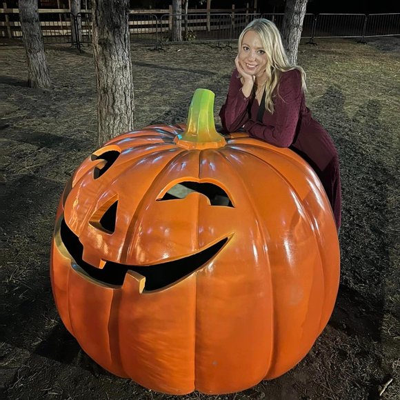 Meet your Posher, Sammira - Picture 2 of 3